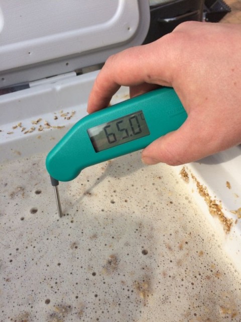 Temperatur genau getroffen!!! War allerdings Zufall, da durch Nachheizen des Einkochers das Wasser 1,4°C wärmer war als berechnet und eingestellt.