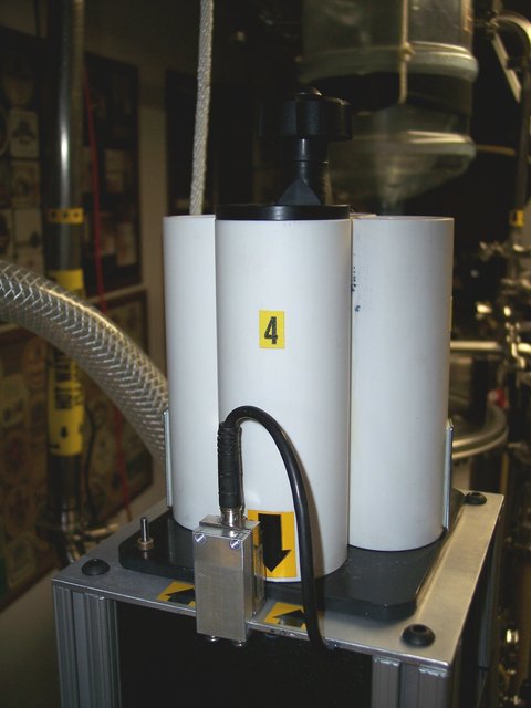 Hop_Dispenser_1 (15).jpg