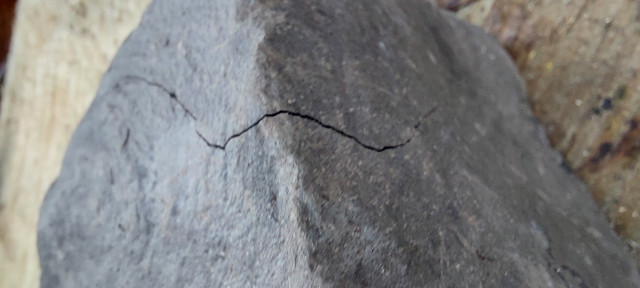 20250126_111850.jpg (647.94 KiB) 13776 mal betrachtet Riss Blaubasalt