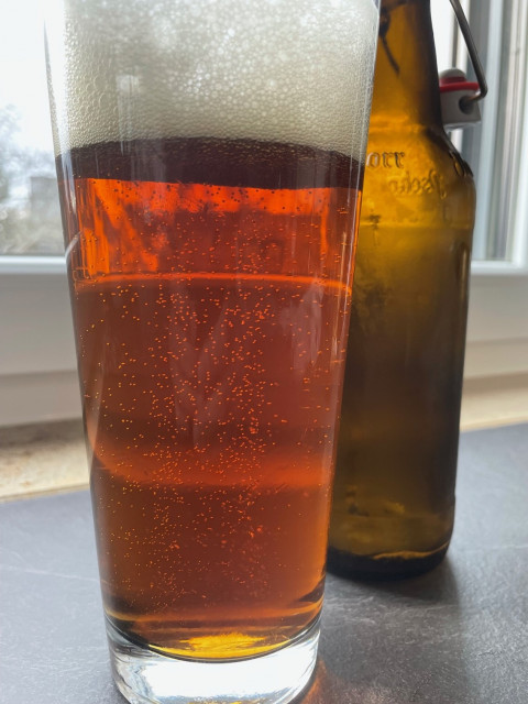 Bild4_Weihnachtsbier_Barke_Dunkel.jpg
