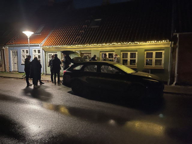 Und da wir auch noch zwei KEGs im Auto hatten, gabs am Ende auch noch eine spontanen Flashmob an unserem Auto.