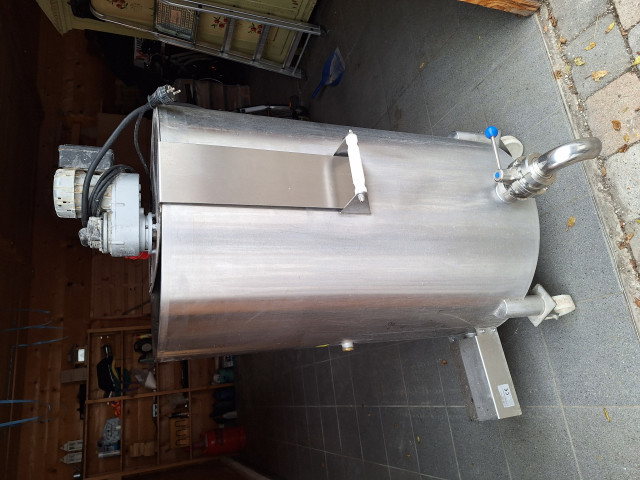 Kessel Außenansicht.jpg