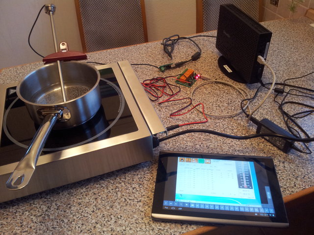 Versuch.jpg (3.57 MiB) 65191 mal betrachtet Versuchsaufbau