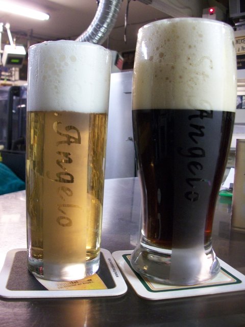 Monastery_Helles-Dunkelweizen.jpg