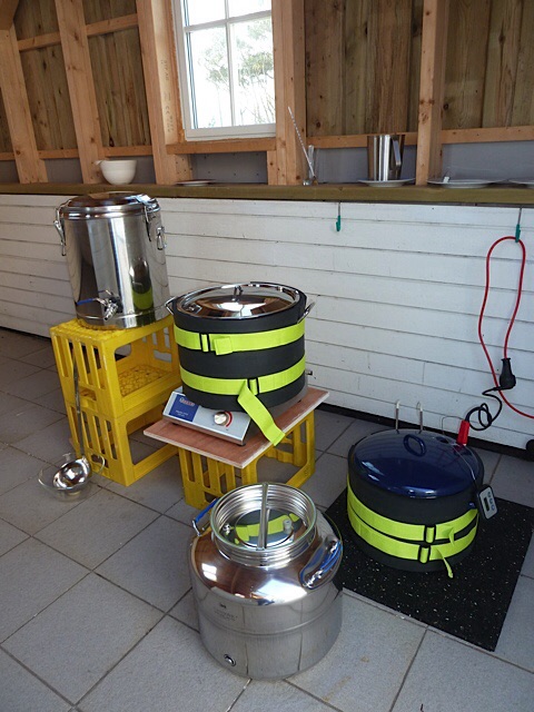 Während der Rast schonmal alles andere Geraffel aufbauen und den NG aufheizen