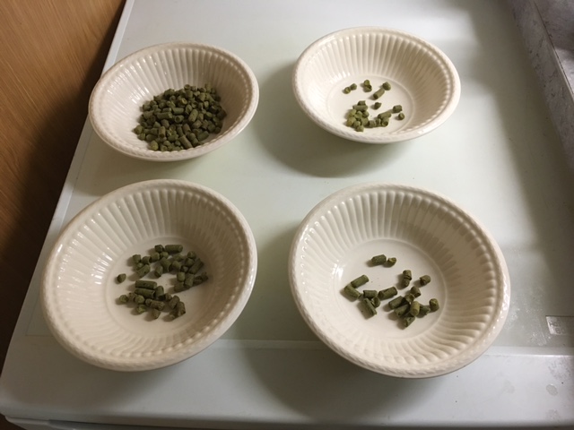 4 Hopfengaben und 5 Hopfensorten.