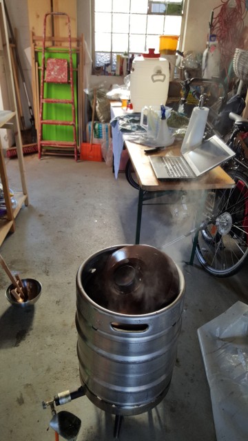 11-Kochen.jpg (914.26 KiB) 8990 mal betrachtet Hopfenkochen.