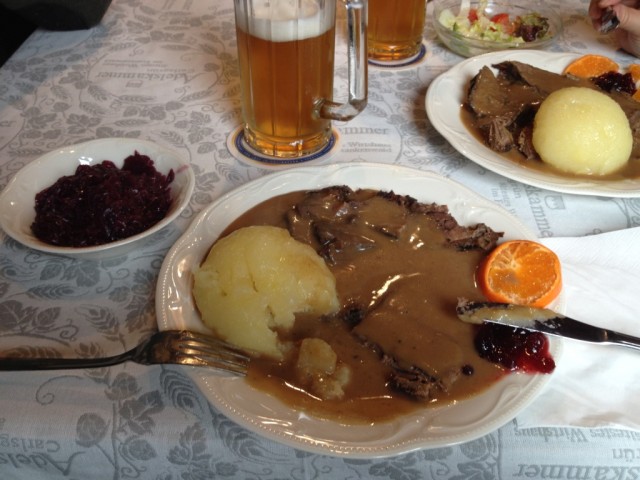 Hirschbraten mit Klees