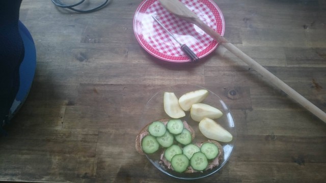 14632564_315775975462879_501817716_o.jpg (173.67 KiB) 8021 mal betrachtet Nach dem Einmaischen sollte man sich erstmal stärken