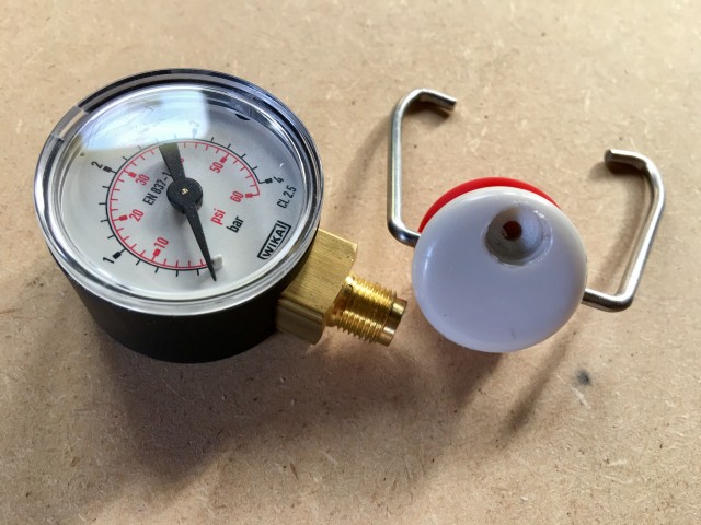 Flaschenmanometer kurz von Zusammenbau