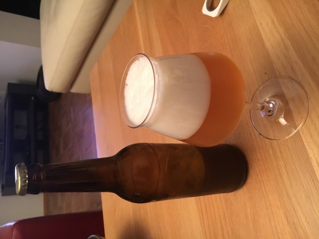 Prost! Nächstes mal werde ich Carragen verwenden und vor dem abfüllen mit Gelatine klären