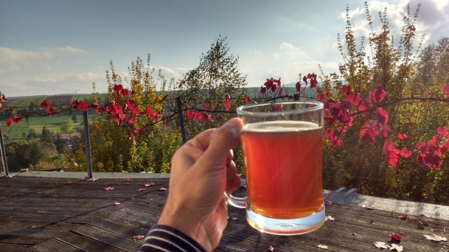 Möge es die Göttergattin besänftigen....<br />Prost!