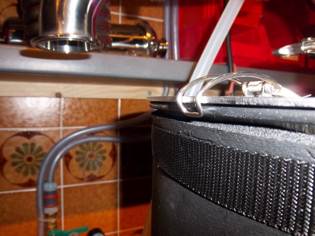 Deckel mit Klemmhebel auf Silicon-Dichtring.JPG (1.2 MiB) 34841 mal betrachtet Deckel mit Klemmhebel auf Silicon-Dichtring