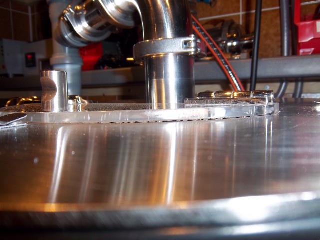 100_0815.JPG (1.88 MiB) 21297 mal betrachtet Acryldeckel verbiegt