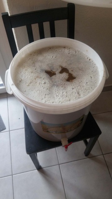 Läutern. Das Umfüllen brauchte höchste Konzentration und deshalb gibts von dem keine Bilder