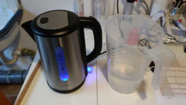 Nachgusszubereitung: 1,7l Wasser zum Kochen bringen und mit 1,3l &quot;verdünnen&quot; ergibt ca. 65°C.