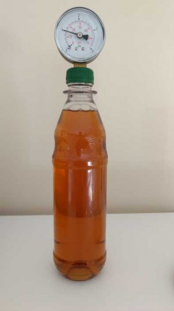 Nachgärung eingeschlafen. Dafür glasklares Bier ohne Sediment. Hmpff!
