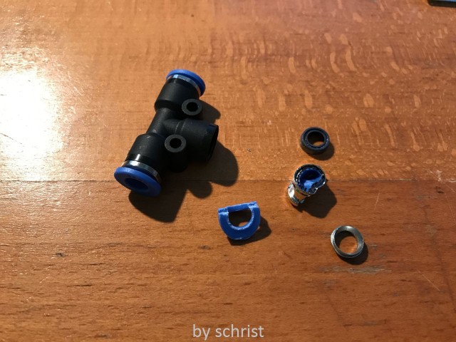 Pneumatik T-Stück 6mm - Eine Seite ausgebrochen