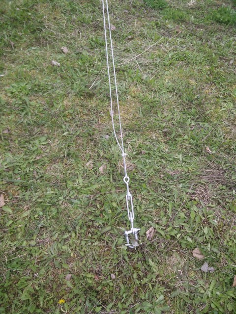 k-IMG_20170407_155041.jpg (1.11 MiB) 12776 mal betrachtet Verankerung der Seile im Boden