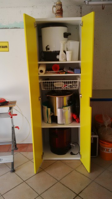 15 Schrank voll.jpg (917.66 KiB) 3775 mal betrachtet Alles wieder schön verstaut!