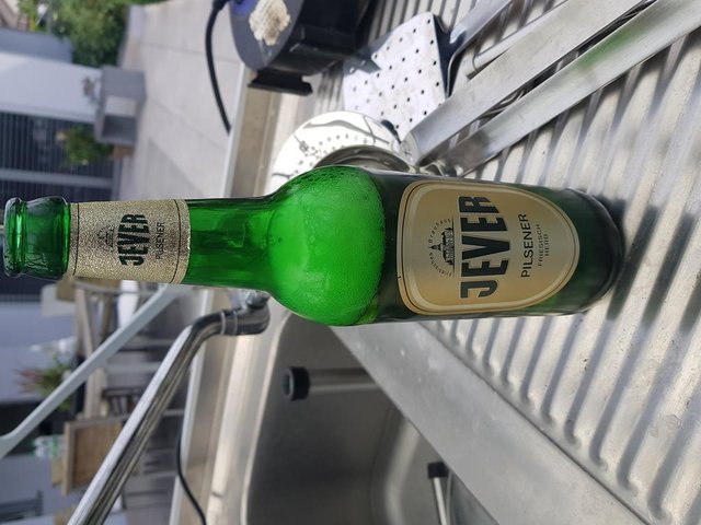 Muss sein, staubige und trockene Angelegenheit, und so ähnlich schmeckts hoffentlich mal