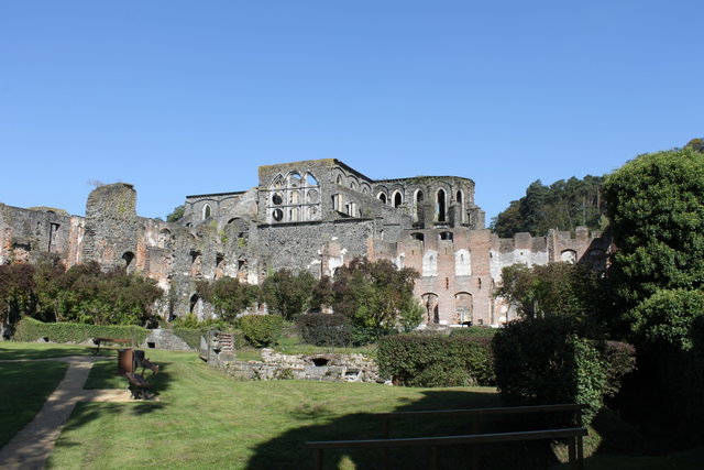 Blick auf das Langhaus der Kathedrale vom Gefängnis aus.