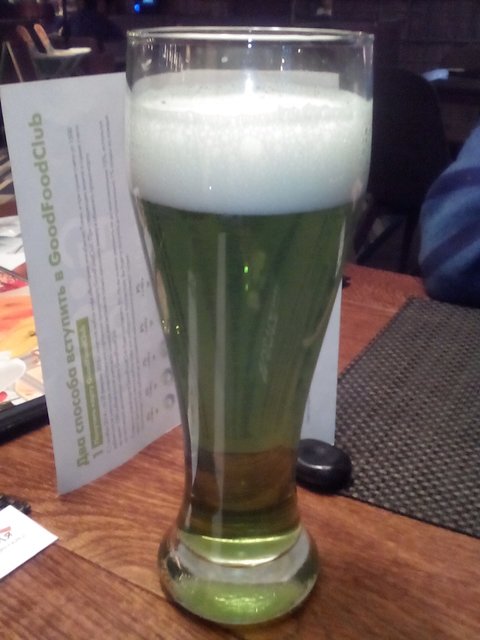 Bambusbier.jpg (321.15 KiB) 4269 mal betrachtet johh..und so sah das "edle" Tröpfchen aus. meiner Meinung nach war das aber mit einem Bambusextrakt eingefärbtes Russenbier....