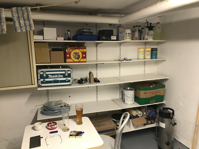 IMG_0540.jpg (252.44 KiB) 12130 mal betrachtet Zweites Regal