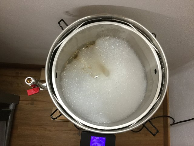 2017-10-31 20-42 Uhr (IMG_0383).jpg (2.34 MiB) 14635 mal betrachtet Schaum nach Maischen