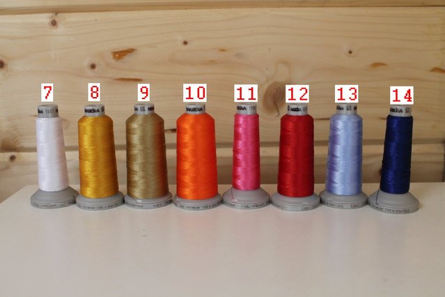 Stickgarn8Farben.jpg