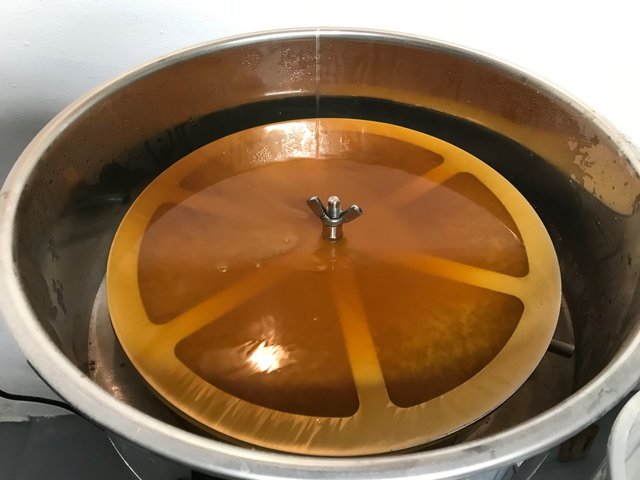 IMG_0858.jpg (195.7 KiB) 12476 mal betrachtet Ist das rot?