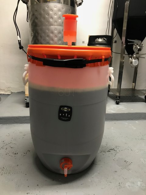 IMG_0866.jpg (221.24 KiB) 12126 mal betrachtet Das wird recht viel Sauerbier...