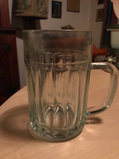 Tschechoslowakischer Standard Bierkrug Marke &quot;Gustáv Husák&quot;