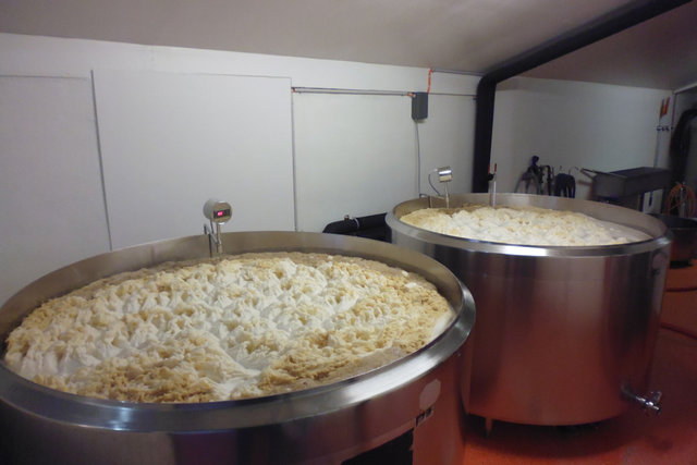 DavosMonstein_BrauereiOffeneGärung.jpg (348.41 KiB) 2109 mal betrachtet Offene Gärung