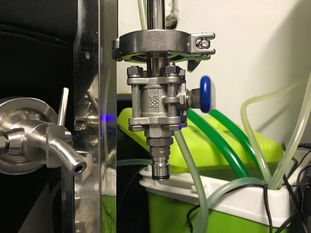 IMG_0929.jpg (234.35 KiB) 14517 mal betrachtet Blow Off mit NC Gas Nöpfel