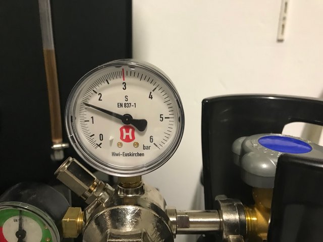 IMG_0940.jpg (205.79 KiB) 13498 mal betrachtet Druck an der Flasche