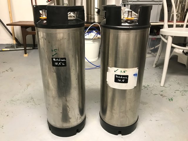 IMG_0944.jpg (244.57 KiB) 13525 mal betrachtet Fertig!