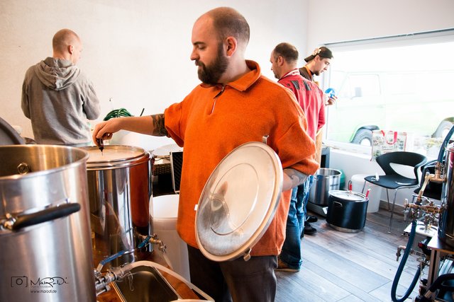 2018.04.08_Pre-Opening_Rheinküste_Braumanufaktur_016.jpg (1.74 MiB) 12955 mal betrachtet auch eine tolle Anlage, zum glück war der Läutergrant in Form eines Tisches dabei