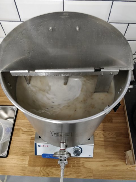 Das Rührwerk läuft