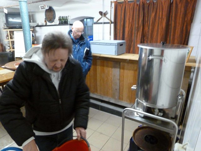 Der Seminarleiter &quot;Seppi&quot; mit dem BM 50l.