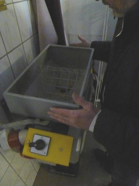 Es rieseln gerade noch die letzten Körnchen durch die Malzmühle.