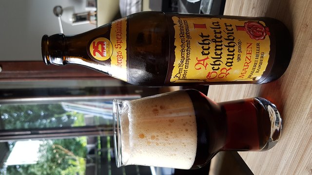 20180709_203756.jpg (2.78 MiB) 10238 mal betrachtet Man tut sich schwer ein Märzen in dem Rauchbier zu schmecken.