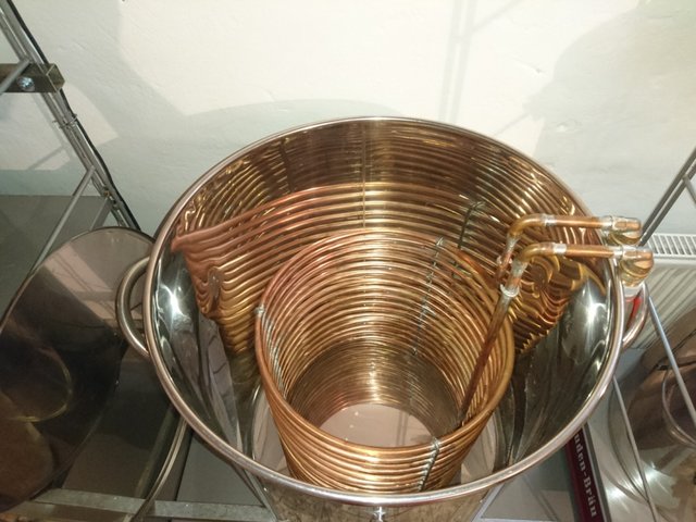 Kühler im 70l Topf.JPG