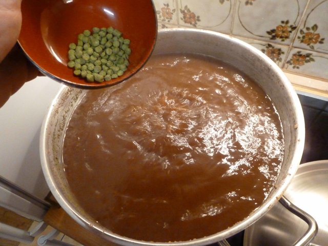 5 Minuten vor Sudende erfolgte die Zugabe des Aromahopfens.