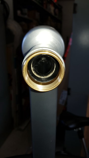 Zapfhahn aufgebohrt.jpg