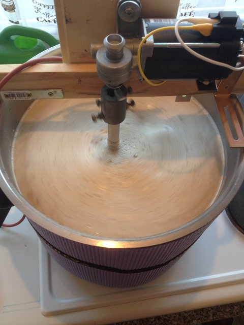 Impeller rührt Maische