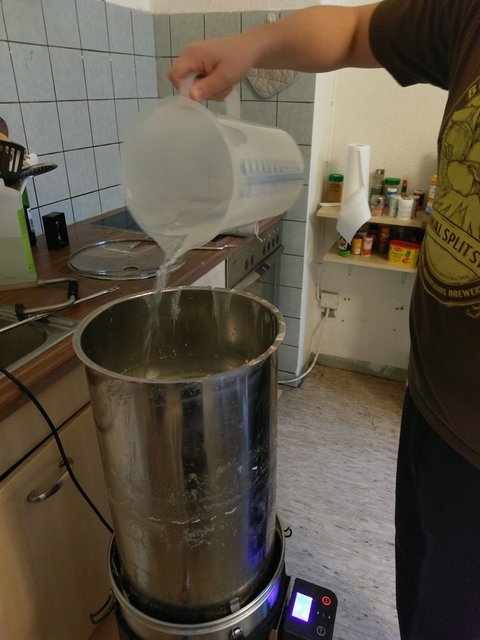 Nachguss wird drüber gegeben