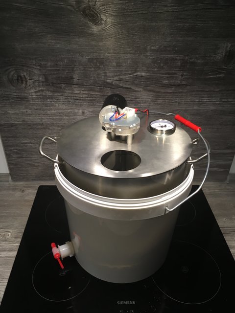 3 307 Equipment im Topf.JPG