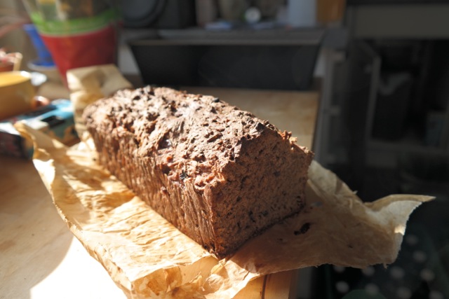 Das habe ich fast vergessen. Aus dem Treber vom Brautag haben wir natürlich Treberbrot gemacht.<br /><br />1x Zwiebel-Schinken<br />1x Mit ganzen Haselnüssen.<br /><br />Beides schmeckt vorzüglich.