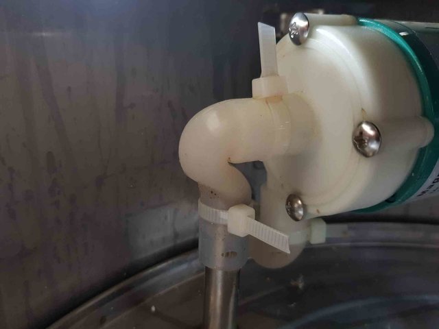 1552818770033857.jpg (43.05 KiB) 13963 mal betrachtet Gequetschter Schlauch